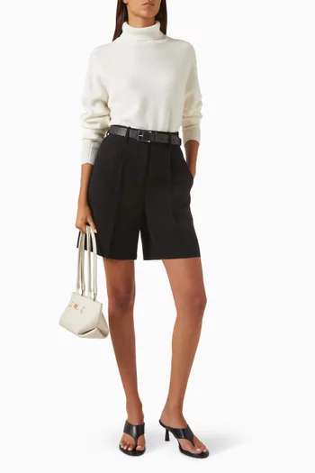 Gigi Turtleneck Sweater in Cashmere