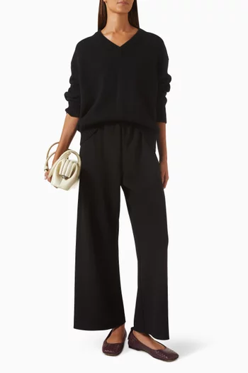 Yara V-neck Sweater in Knit