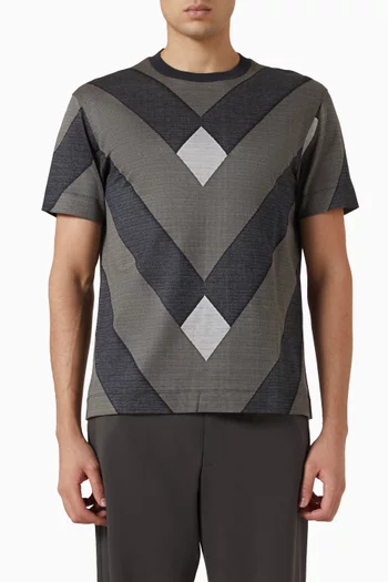 Macro V Pattern T-shirt in Cotton