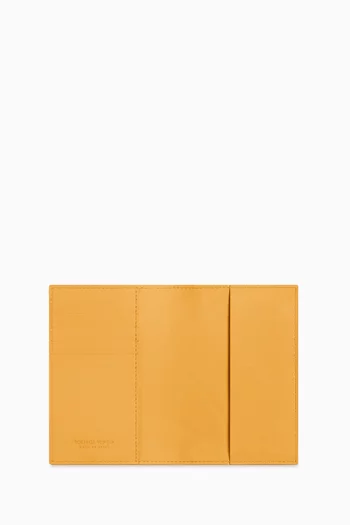 Passport Case in Intrecciato Leather