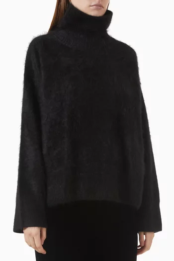 Brushed Boyfriend Turtleneck Sweater in Cashmere