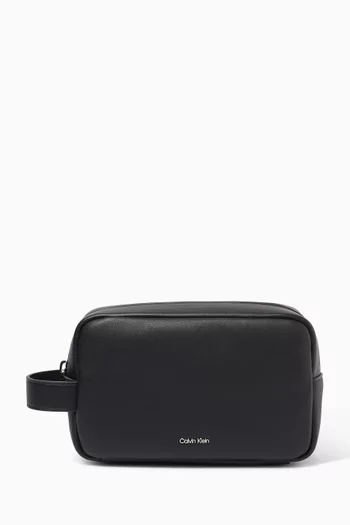 Raised Dopp Kit in Faux Leather