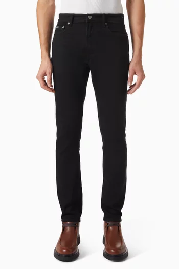 Classic Tapered Jeans in Denim