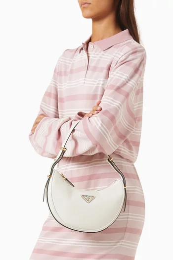 Small Arqué Shoulder Bag in Leather