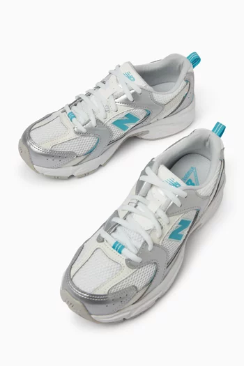 530 Sneakers in Mesh