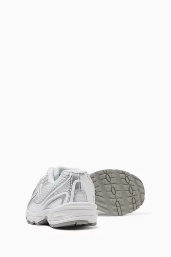 740 Sneakers in Mesh