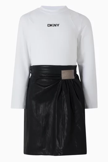 Skirt in Faux Leather