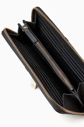 Logo Plate Zipped Wallet in Leather