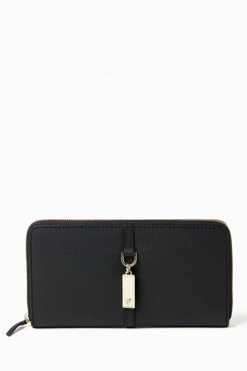 Logo Plate Zipped Wallet in Leather