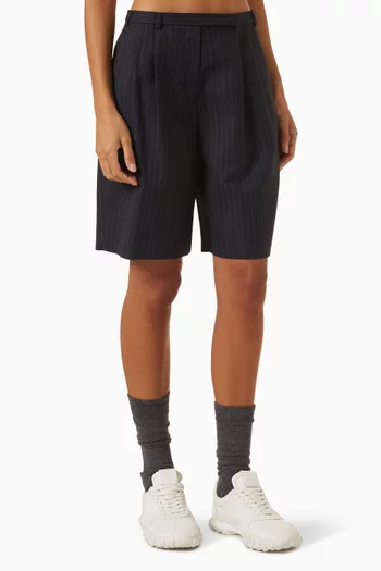 Tailored Shorts in Wool Blend