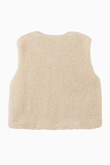 Beti Vest in Sherpa Fleece