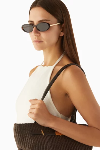 Magnifique Oval Sunglasses