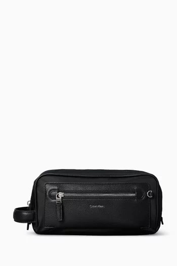 Logo Dopp Kit in Nylon