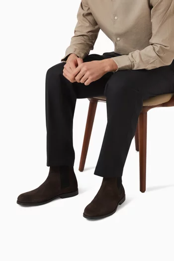 Chelsea Boots in Suede