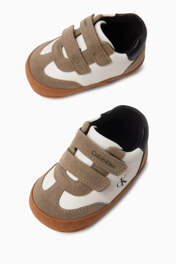 Low-cut Velcro Sneakers in Leather & Suede