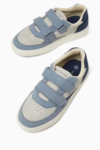 Low-top Sneakers