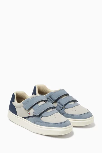Low-top Sneakers