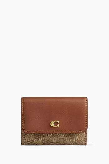 Essential Flap Card Case In Signature Leather