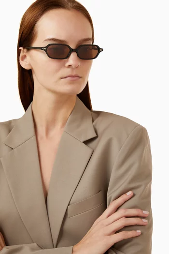 نظارة شمسية سارة بإطار مستطيل أسيتات