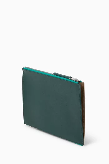 Travel Zip Wallet in Leather