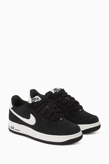 Air Force 1 Sneakers in Suede