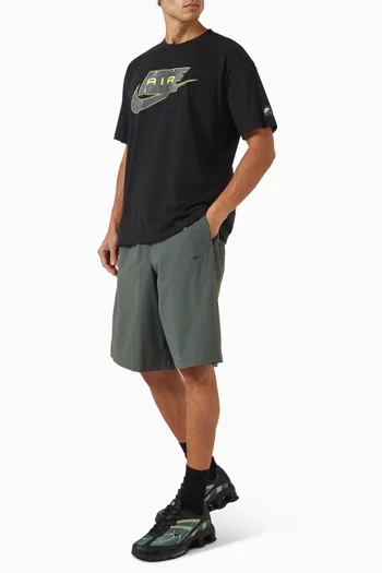 Helios Shorts in Woven-fabric