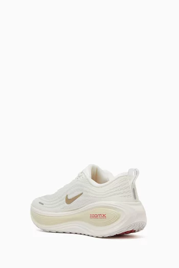 Vomero Plus Sneakers