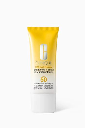 واقي من أشعة الشمس فوق البنفسجية لتفتيح البشرة بعامل حماية ‎SPF 50/PA+++‎ ممتد المفعول ولون بدرجة ميديام 02