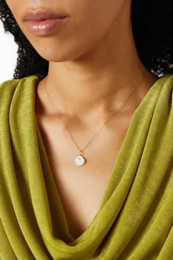Mother-of-Pearl Venus Shell Necklace in 14kt Gold