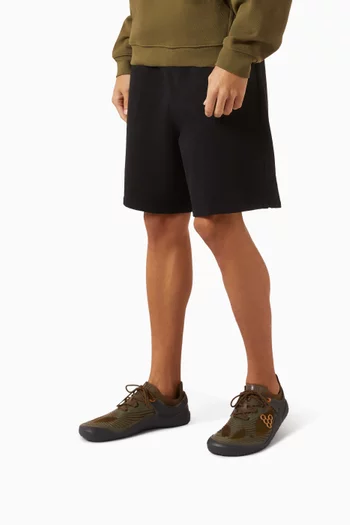 Motus Strength II Sneakers