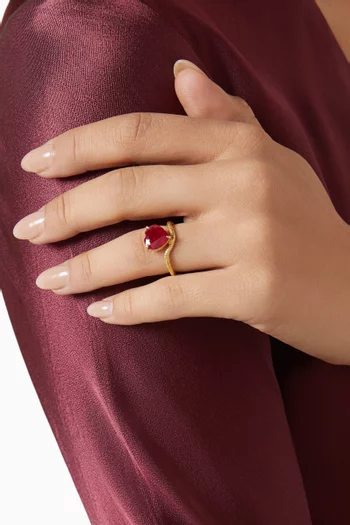 Heart-cut Ruby Ring in 18kt Yellow Gold