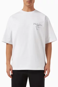 أبيض