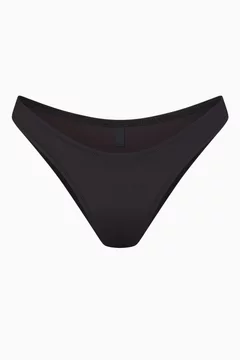 أسود أونيكس