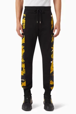 Sweatpants with store chain