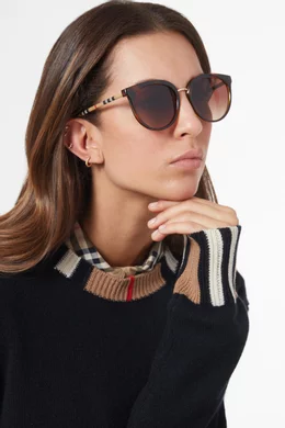 Buy Burberry Brown Willow Sunglasses For Women Online  display picture 1