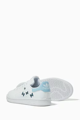 Buy adidas White Butterfly Stan Smith Sneakers in Primegreen Leather For  Girls Online | Ounass Oman