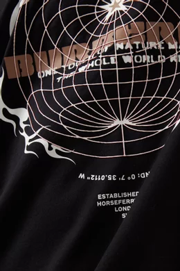 Buy Burberry Black Globe Graphic Print Oversized T-shirt in Cotton