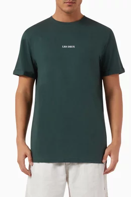 Buy Les Deux Green Lens Logo T shirt in Cotton For Men Online Ounass Oman