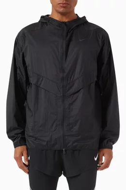 Buy Nike Black Running Division UV Running Jacket For Men Online Ounass Oman