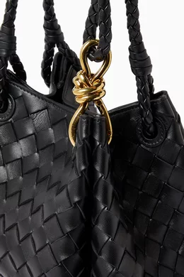ハンドバッグ BOTTEGA VENETA BLACK LEATHER SMALL PARACHUTE HANDBAG Buy Bottega Veneta Black Small Parachute Bag in Intrecciato