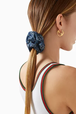 GUCCI GG logo denim scrunchie hair tie Gucci Logo-Motif Denim Scrunchie - Blue | Editorialist main image 3