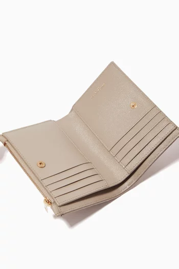 Cassandre Bi-fold Zip Wallet in Matelassé Grain de Poudre Leather       