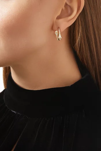 Cleo Diamond Huggie Earrings in 18kt Gold