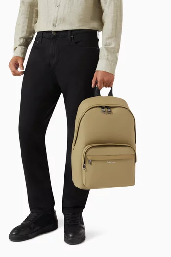 حقيبة ظهر جلد صناعي بشعار الماركة