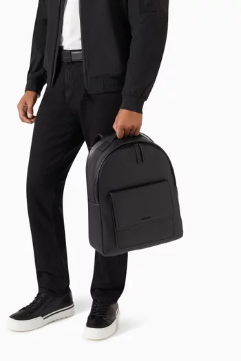 حقيبة ظهر جلد صناعي بتصميم دائري