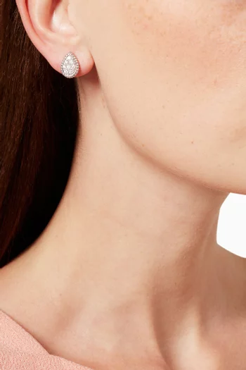 أقراط سيربنت بوهيم مرصعة بماسات بافيه ذهب أبيض عيار 18 مقاس S