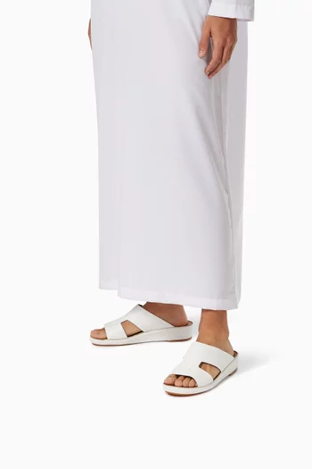 حذاء تشينغيا مفتوح جلد عجل