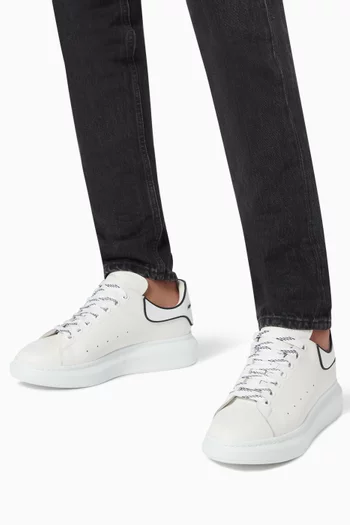 سنيكرز جلد بنعل سميك