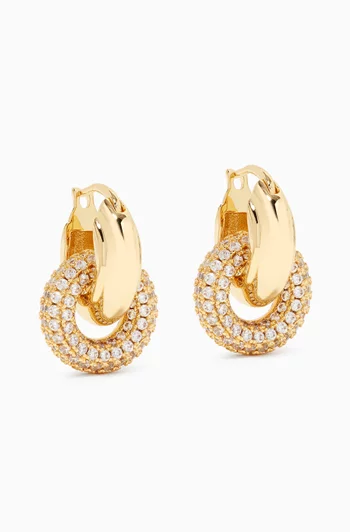 أقراط دائرية بتصميم متداخل مرصعة بأحجار بافيه