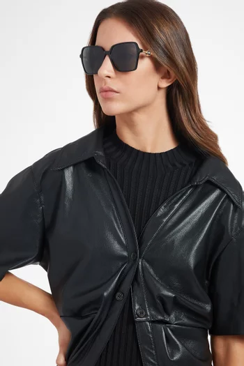 نظارة شمسية بحلية ميدوسا مطلية بمينا بإطار مربع